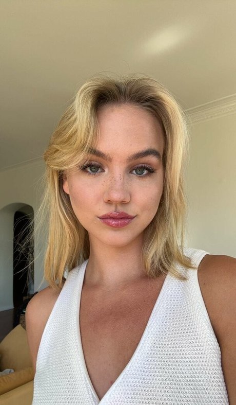 gay onlyfans erotic photos