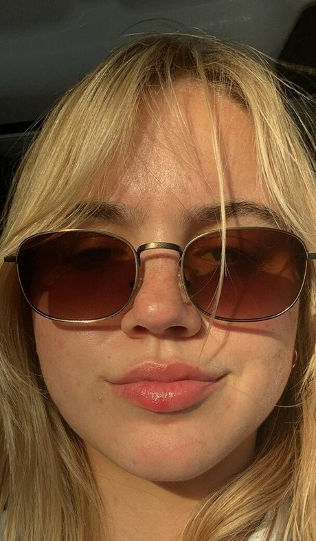 Emma Brooks model art images