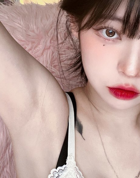 yudiii model hot galleries