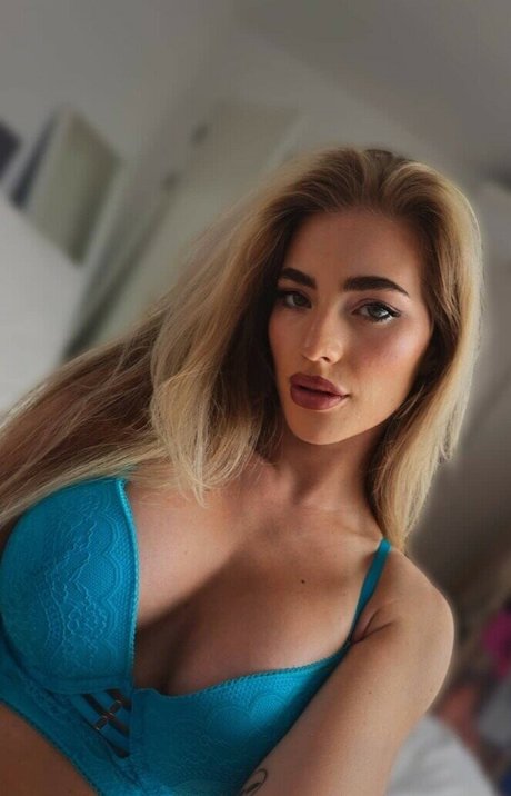 cute onlyfans hot porn pic