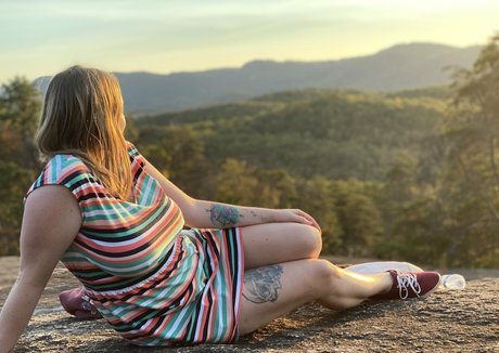 hotwifekk adult star pic