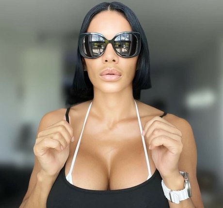 NinaUnrated model nudes pics