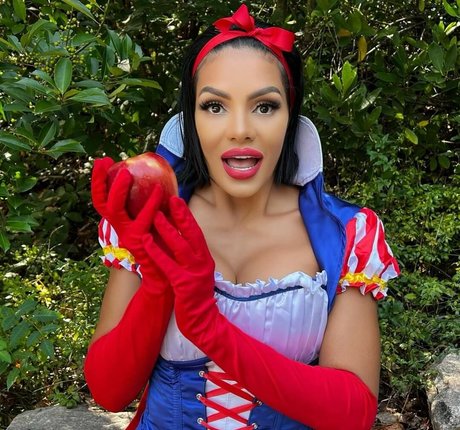 NinaUnrated pretty star photos