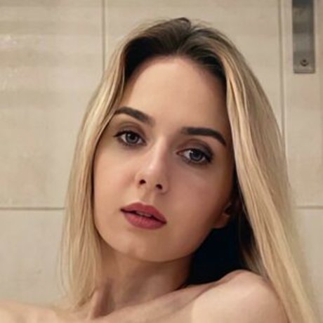 Stacy swan Profile pic