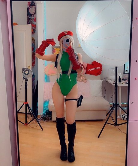 Alice Delish star exclusive archive