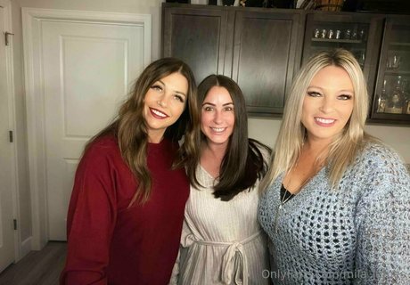 mila james nudes star img