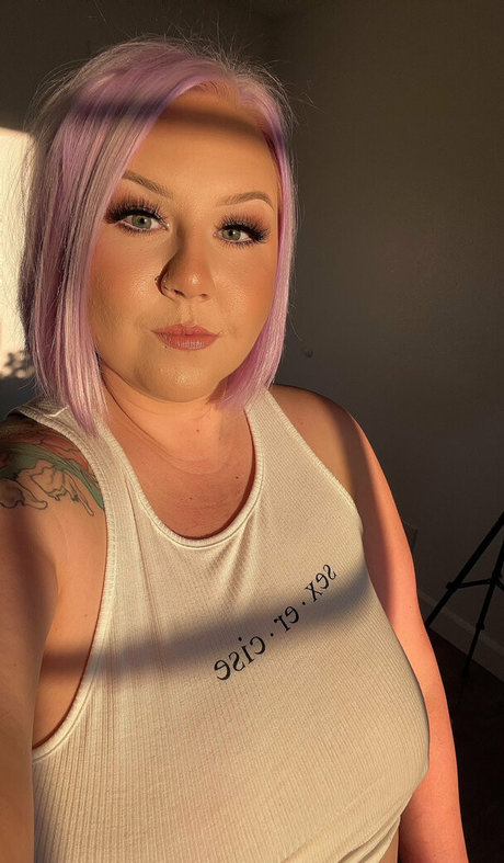 violetmae48 hot model archive