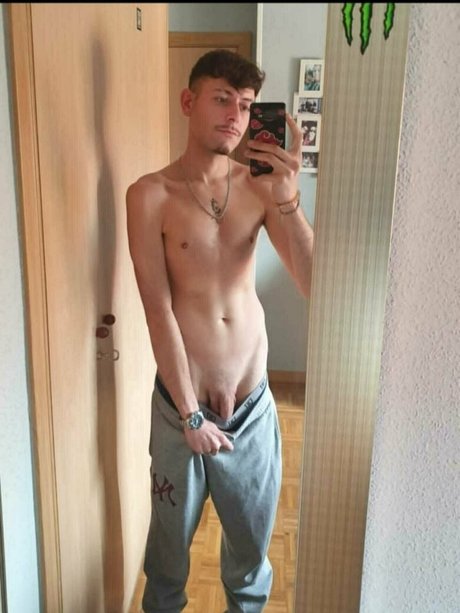 thonygreyfree model sexy photos