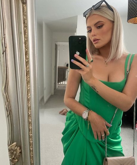 Lucy Fallon naked pornstar gallery