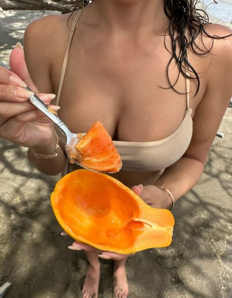 anacheri star nudes image