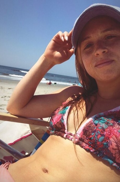 Ryann Shane star nude photo