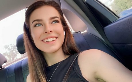 Anacuteness nudes model image