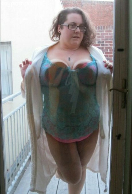 AlphaHarlot pretty pornstar photos