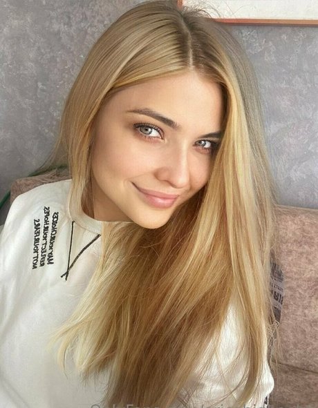 ericabigboobs model photos