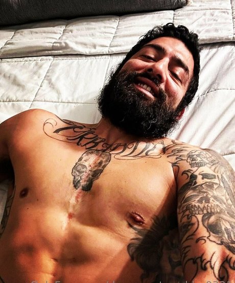 undressing onlyfans art naked galleries