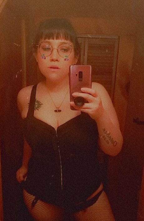 vvpurplerosevv model nude picture