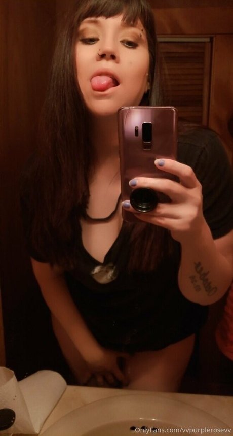 vvpurplerosevv model xxx galleries