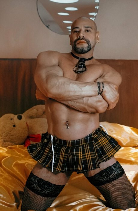 aleolatinoxxx pornstar hd images