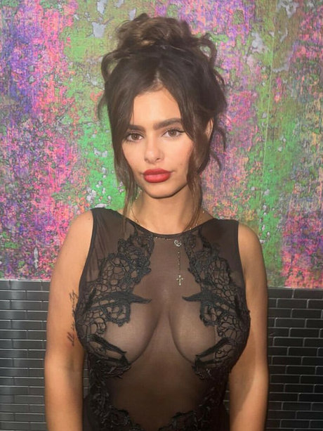 Jacquie Lee star erotic image