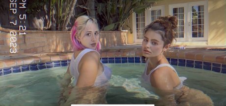 Jacquie Lee sexy model photos