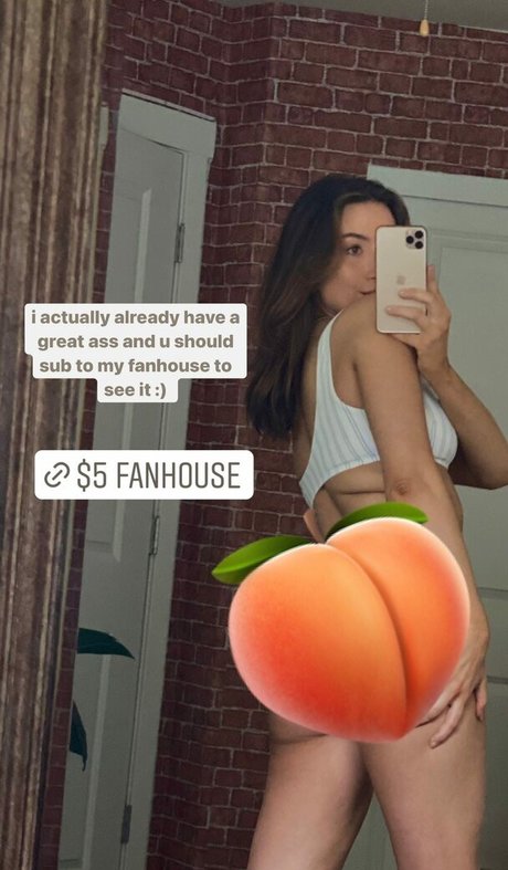 Novaleesi nude star img