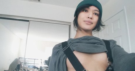 deathlooming star erotic image