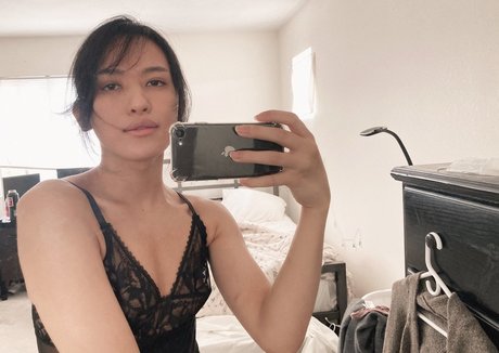 deathlooming star naked pics