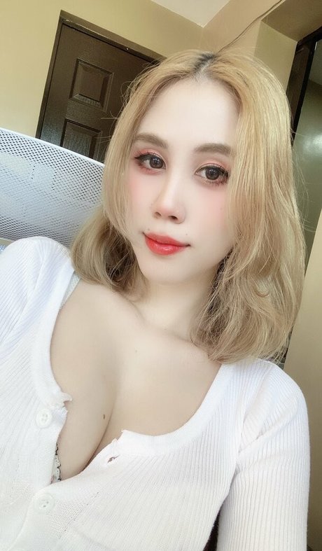 Kura Onee san nude star images