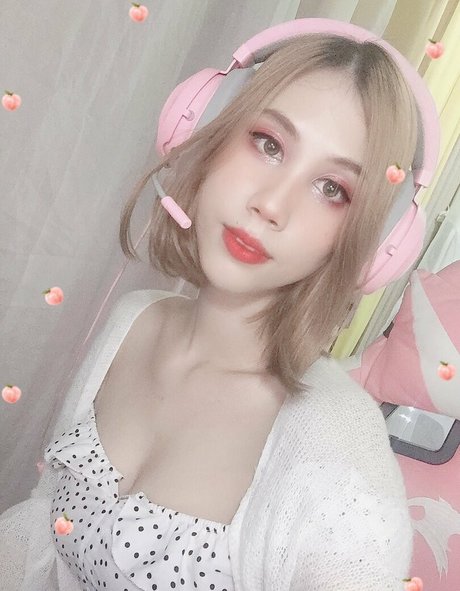 Kura Onee san porn model archive