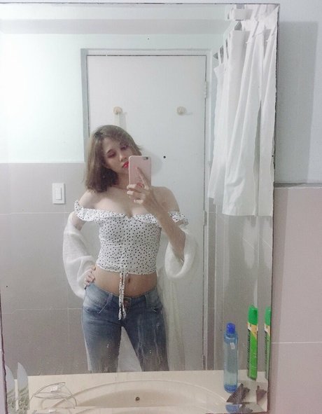 Kura Onee san beautiful pornstar image