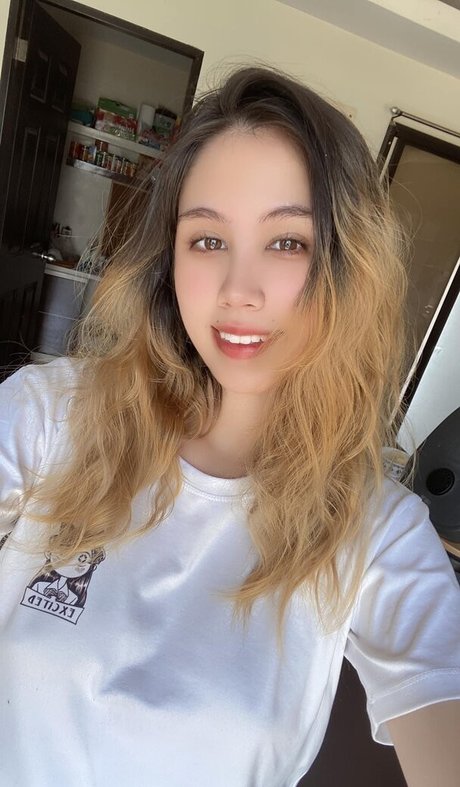 unknown onlyfans nude images