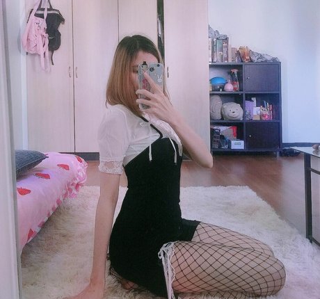 lesbian feet onlyfans naked images