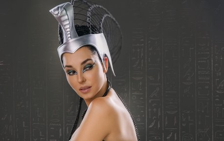 Ann Shakhovskaya beautiful model image