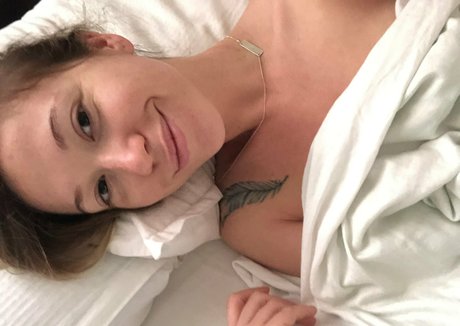 teach ella star top images