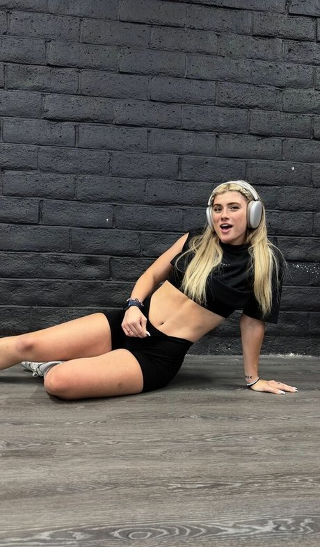 midget nude onlyfans erotic gallery