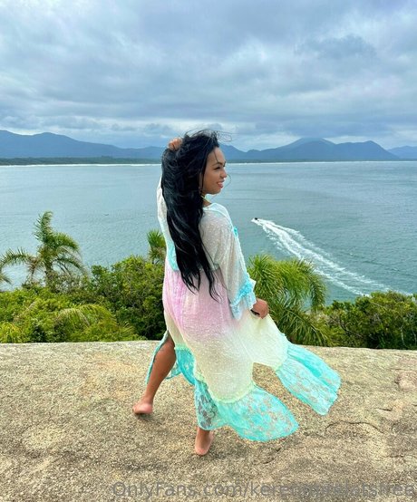 kerenmirelatsfree free actress gallery