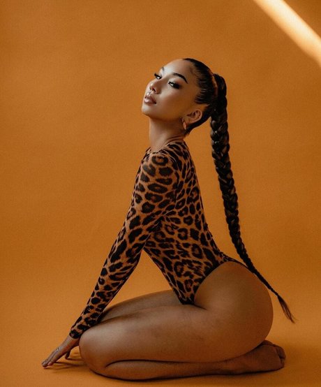 Lumma Aziz pornstar adult img