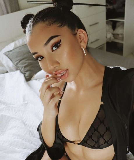 Lumma Aziz pretty actress img