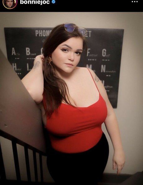 cbeezeec model adult galleries