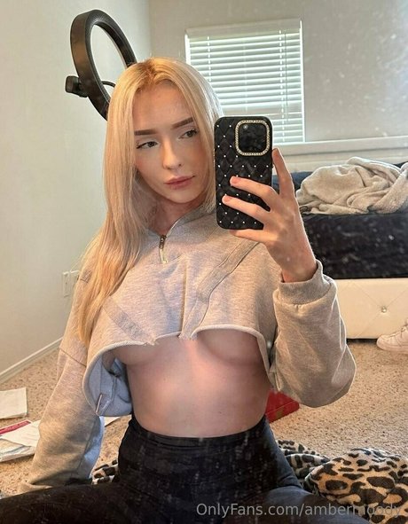 Ambermooody model xxx img