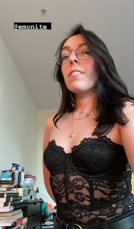 Swell Entertainment porn actress photos