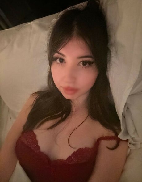 Claumarii Claudicloud star sexy images