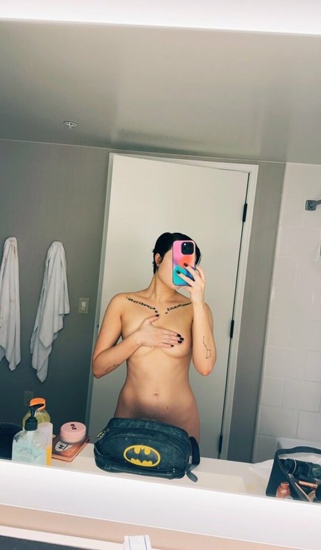 Harliantihero adult star pics