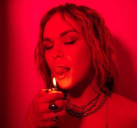 Taylor Upsahl porn actress pics