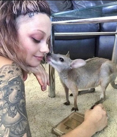 Zheani Sparkes model free pics