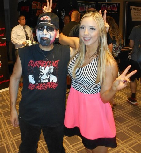 alliewrestling pretty model img