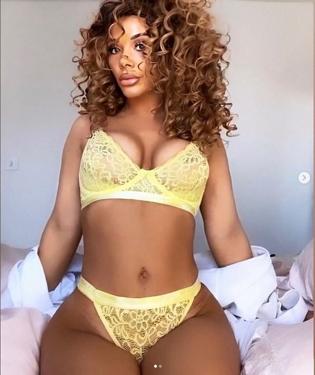 Chelsea Healey model free pictures