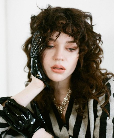 Sophie Thatcher best pornstar img