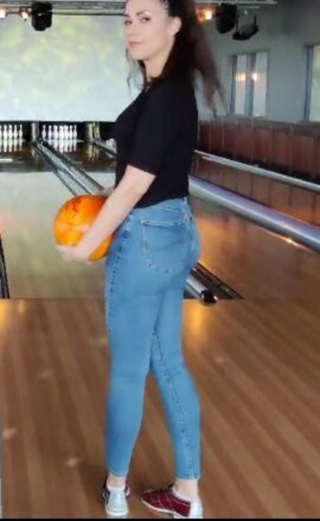 huge shemale onlyfans free nude pics