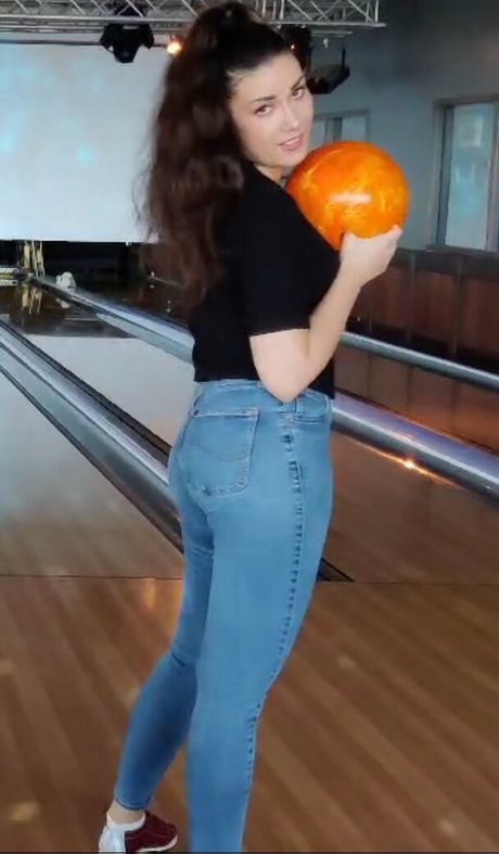 yabbe pornstar nice picture